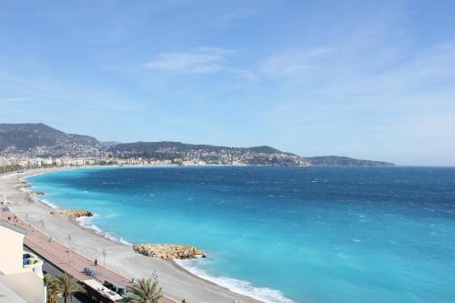 Appartement 3 pièces Nice Promenade des anglais dernier étage vue mer solarium Nice france