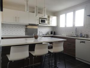 3 rooms with a view of l'Arbre blanc, Beach 15mn
