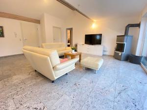3 Schlafzimmer Appartement, 125 qm, ruhig und zentrumsnah, max 5 Pers, Dachterasse, Garage, 100 MBit