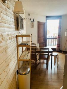 -30 réduction sur location skis et matériel ! Appartement 2 Alpes coeur station