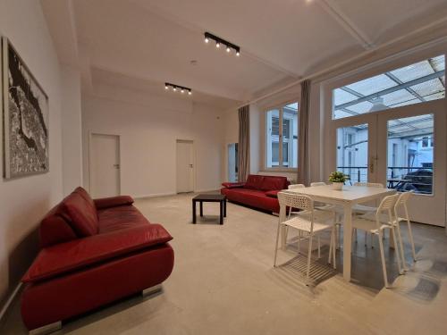 300m2 Loft - 7 Zimmer - 15min Messe DUS und Altstadt