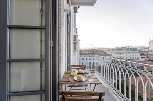 31 Janeiro 157 - Delightful 1BR Flat w/ AC & Balcony by LovelyStay