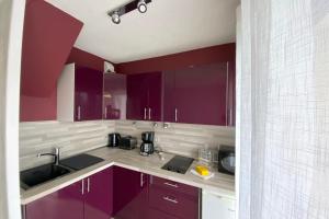 33m With Garden Center Near The Beach
