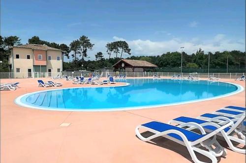 36 m with terrace and pool near beach