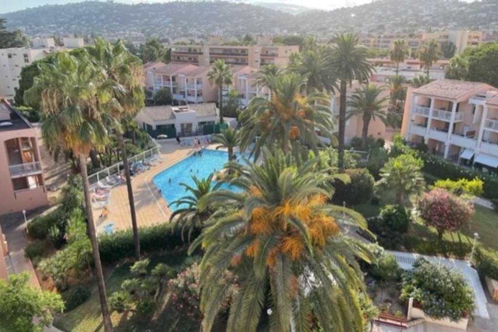36 M With TerraceSwimming Pool And Sea View 35 Avenue Georges Pompidou, 06220 Vallauris