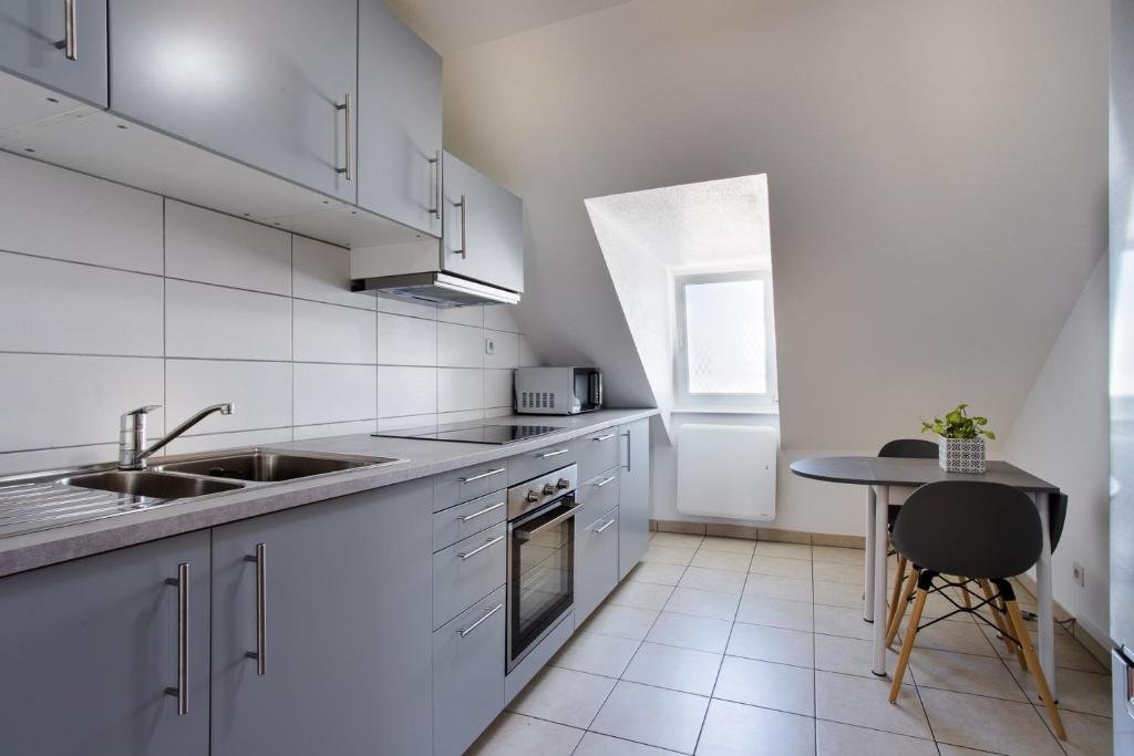 Appartement Appartement 37 m² moderne proche tramway - 2 min 3 Étage 43 Avenue du Neuhof, 67100 Strasbourg
