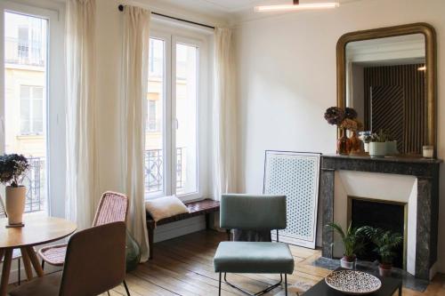 38 m new at the foot of the Butte de Montmartre