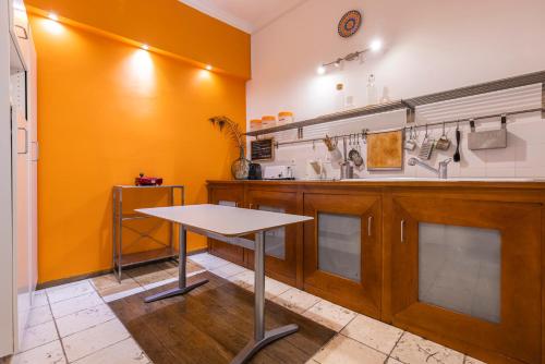 3BDR Mouraria Apartment by LovelyStay