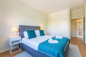 3BR Apartment with Balcony and Free Parking by LovelyStay