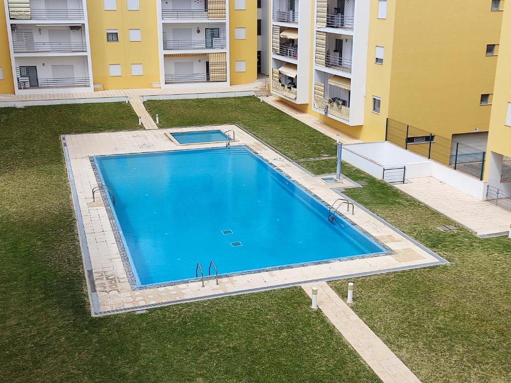 Appartement 3C Vilanova II, Pool & AC - Casas & Papéis Urbanização Vila Nova II 3C 8365-182 Armação de Pêra
