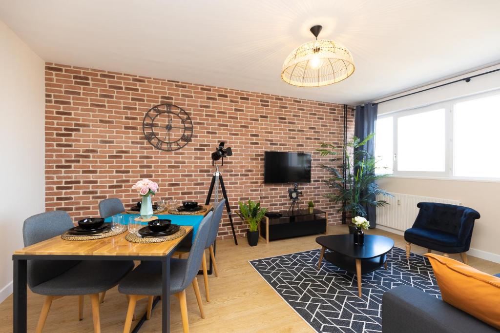 4. 5 min to HANNOVER MESSE FAIR GROUND PRETTY 2 ROOM APARTMENT