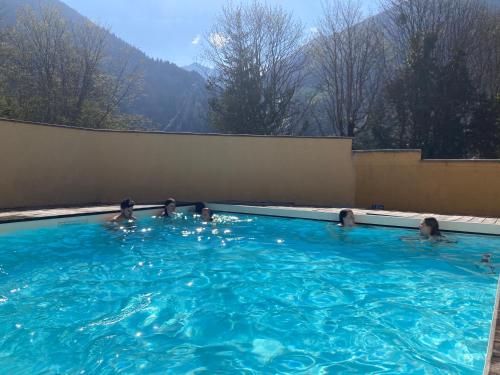 Appartement 4/6 pers 38m2, vue montagne, piscine chauffée, 500m centre ville Cauterets france