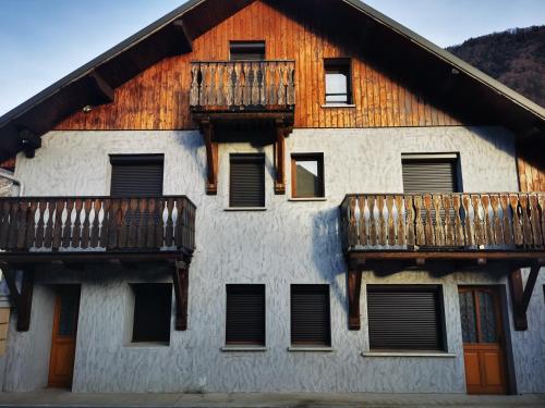 Appartement 4-6 personnes à proximité des stations et grands cols Saint-Avre france