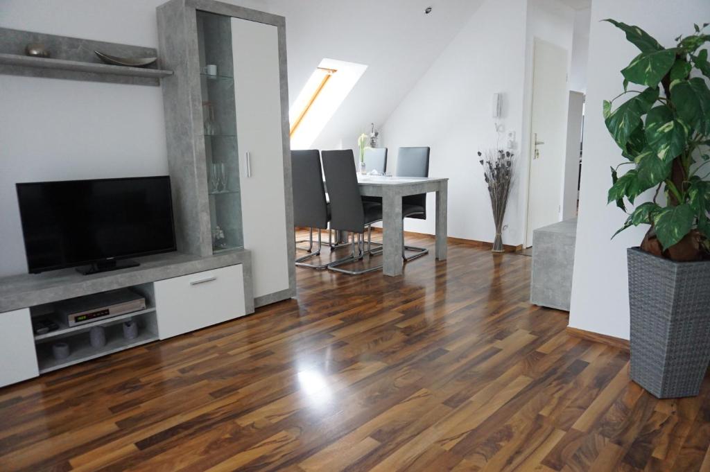4 a Kleikamp 4 a Kleikamp DHH Dachgeschoss Wohnung, 38154 Königslutter am Elm