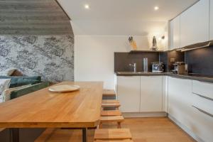 4 bedrooms appartement with city view furnished balcony and wifi at L'Alpe d'huez