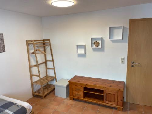 4 Betten in 3-Zimmer-Wohnung mit WLAN TV und Garten