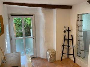 4 Betten in 3-Zimmer-Wohnung mit WLAN TV und Garten