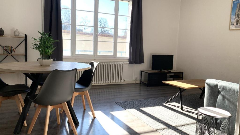 Appartement Appartement 4 couchages proche centre ville 12 Rue des Orphelins, 51100 Reims