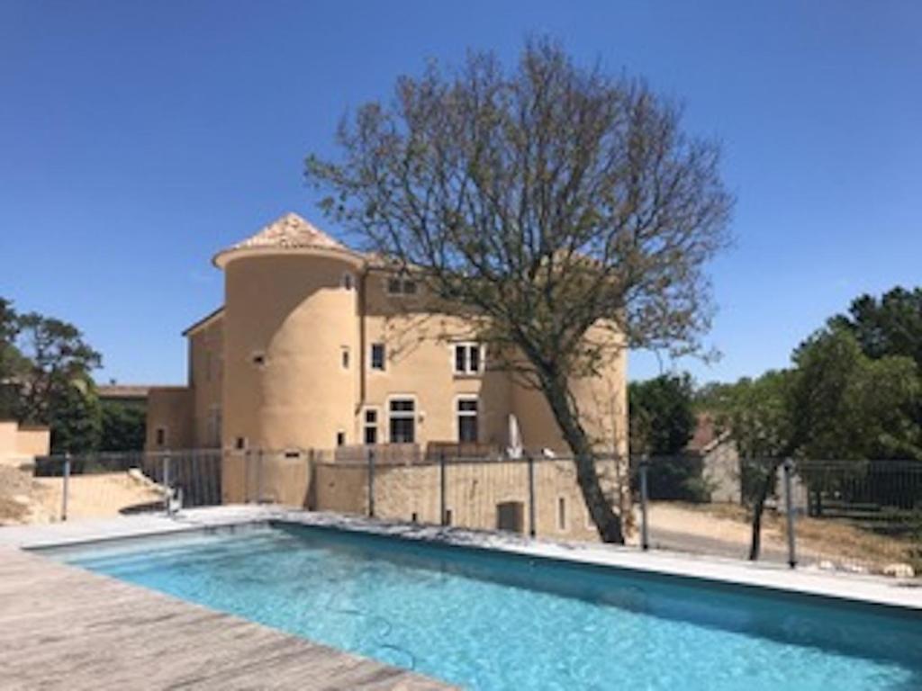 Appartement Appartement 4 personnes dans château avec piscine Chateau de Fan, 30580 Lussan