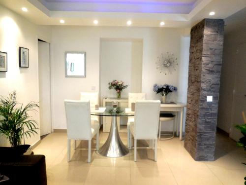 4 PIECES DESIGN 100 METRES CROISETTE - 3 Bedrooms
