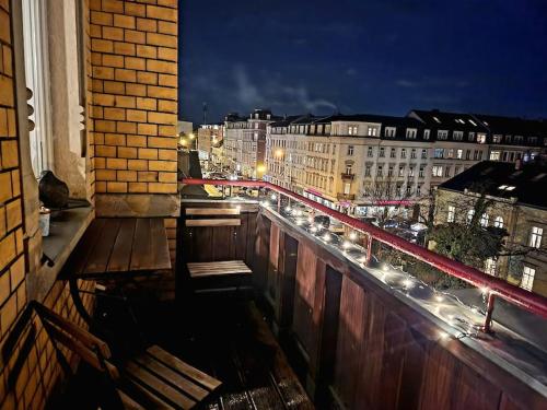4 Raum Wohnung mit Balkon auf 120sqm in Top Lage