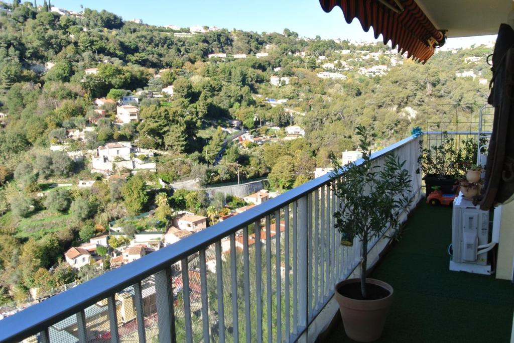 4-room apartment air-conditioned terrace sea view 89 Boulevard Las Planas Le Clos des Genêts Entrée A4, 06100 Nice