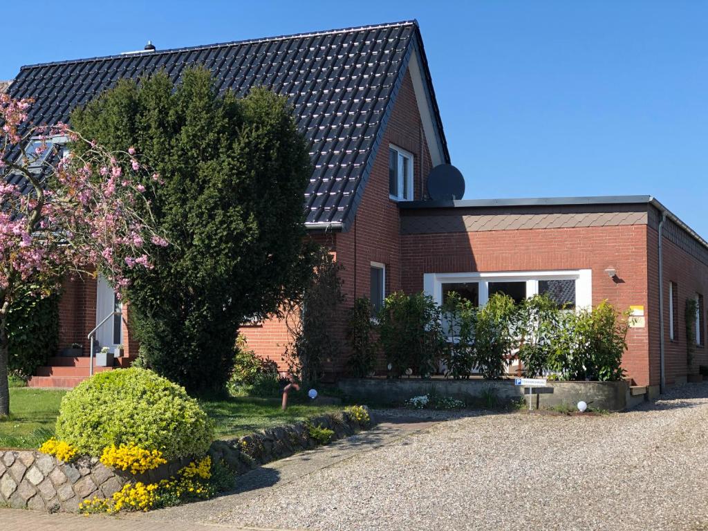 Appartement 4-Sterne Ferienwohnung „Herbert‘s Herberge“ Eckernförder Str. 15 24894 Tolk
