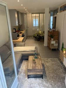 43 m quiet with terrace in the city center