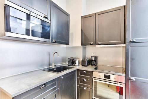 44-COSY FLAT MONTORGUEIL (2CHENIER)