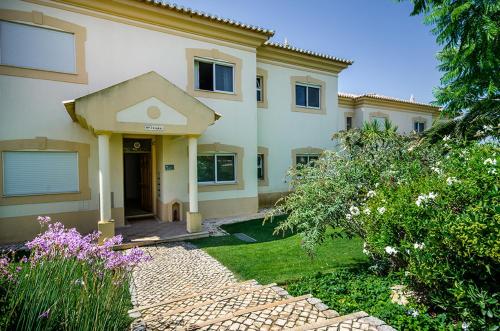 44 Fairviews Village Boavista