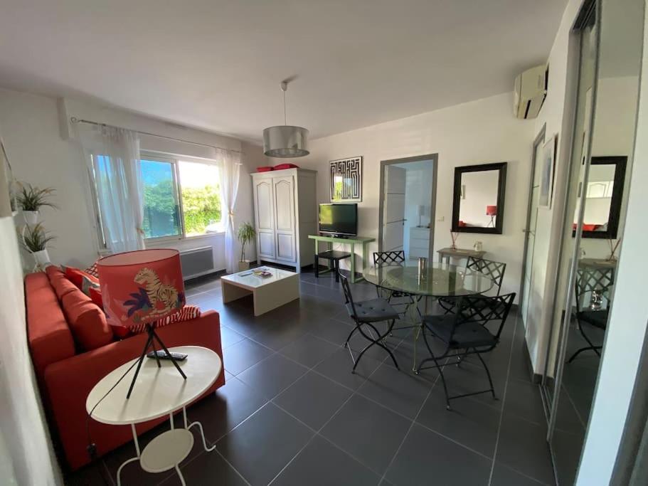 Appartement Appartement 45m2 à Bordeaux avec accès piscine 8 Rue Bréau, 33200 Bordeaux