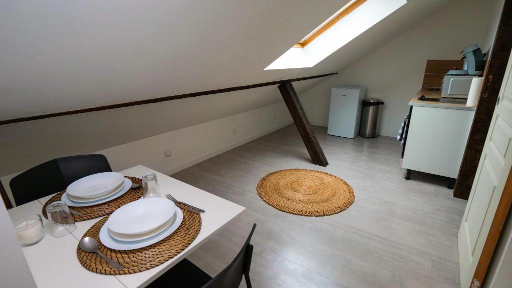 #5 Beau Studio rénové, tout équipé, au calme, Mulhouse centre Appartement5, 4ème étage 6 Rue des Vosges, 68200 Mulhouse