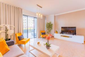 5 bedrooms in Privileged area with Ocean View