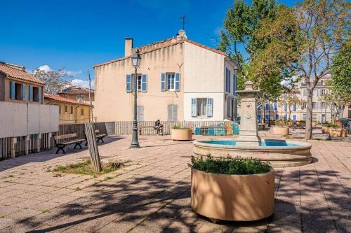 Appartement Appartement 5*, Climatisé, avec Terrasse au quartier Le Panier 1er étage 22 Rue des Muettes Marseille