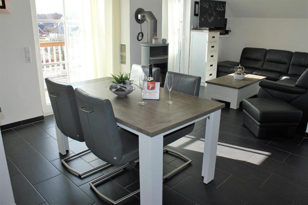 Appartement 5*Ferienwohnung Seeblick 4 Strandstraße 19 (1. Obergeschoss) 15864 Wendisch Rietz