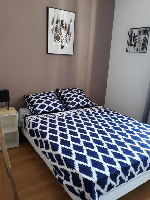 Appartement 5 minutes des Arènes, parking, 6 couchages + 1 lit bébé Grand Rue 30000 Nîmes