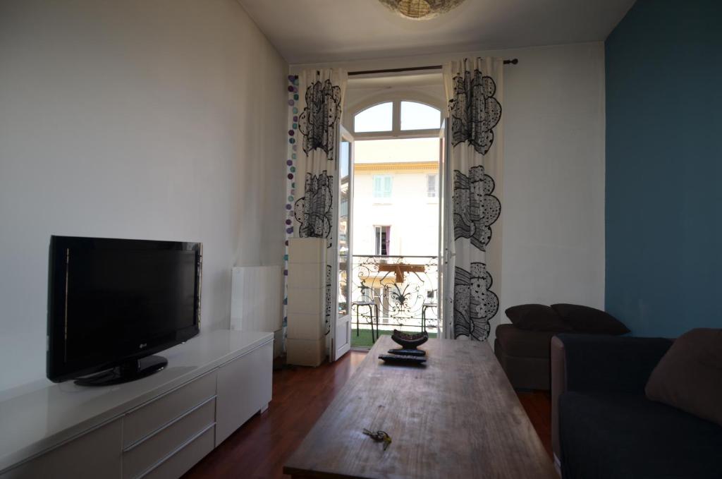 Appartement Appartement 5 personnes Quartier Riquier à Nice 42 Rue Beaumont, 06300 Nice