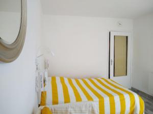 5 toits et mois Studio 2 pers Parking privatif Balcon et WIFI 10 mn plage et centre ville a pied