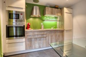 54 M With Garden In The CenterNear The Slopes