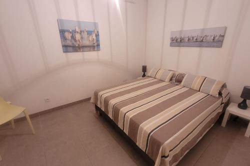 58m with terrace facing the ramparts