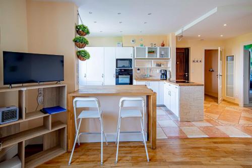 59m Well Equipped In The Heart Of Lyon