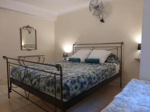 6 bedrooms seaview house, Old Town