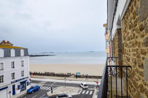 Appartement 6 pers avec vue mer au pied de la plage du sillon Saint-Malo france