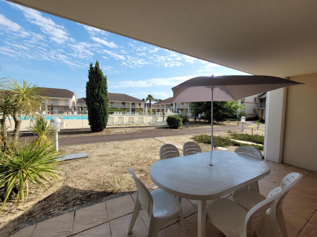 Appartement Appartement 6 places proche plage et avec piscine Appt. 26 Bat. C 6 Rue Henri de Bournazel, 33123 Le Verdon-sur-Mer