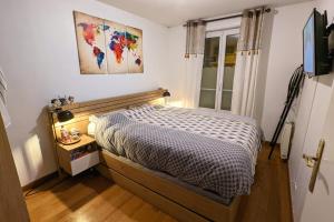60 m with garden and terrace near Paris