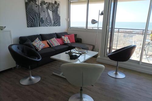 60m beachfront - with lovely terrace