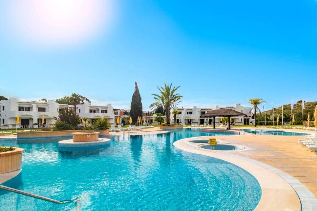 60m2 Lovely traditional apartment in Clube Albufeira Clube Albufeira Estr. de Ferreiras, 8200-397 Albufeira