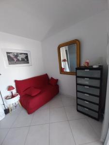 63 m very bright with beautiful sea view