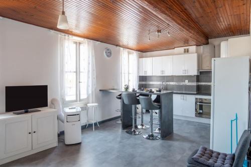 65m près du Port de La Seyne-sur-Mer !
