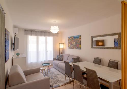 66A - Bel appartement à 800 m de la mer - parking privé